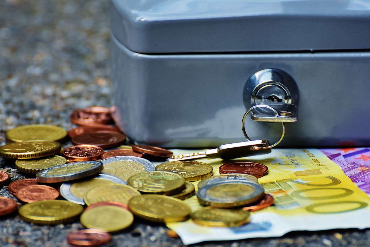 Bargeld einzahlen ohne Bankkonto – so funktioniert es anonym
