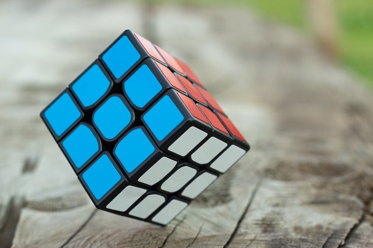 Rubik Würfel lösen - Zauberwürfel und Cube lösen
