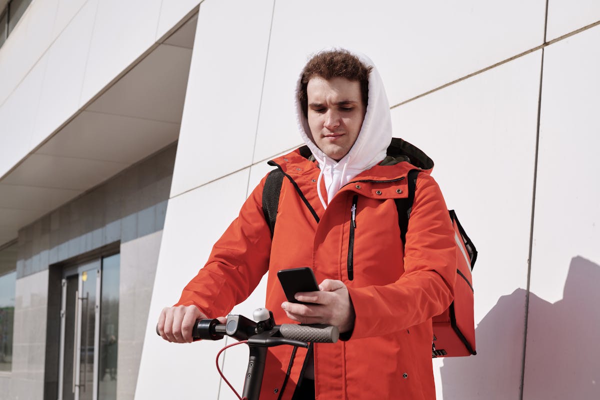 Warum lädt mein E-Scooter nicht mehr richtig und was kann ich tun