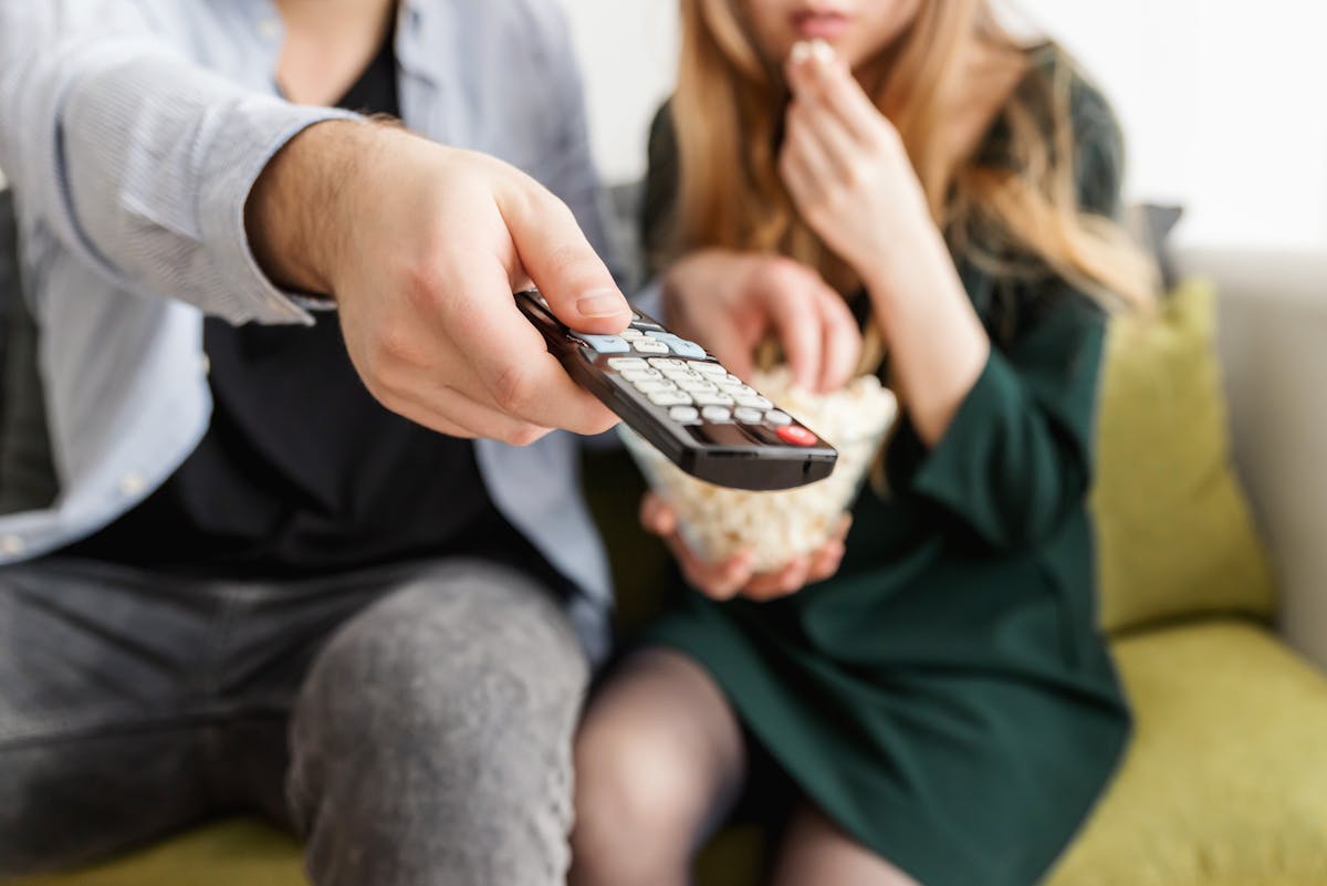 Welche Unterschiede gibt es zwischen OLED, QLED und Mini-LED Fernsehern